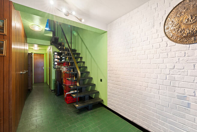Uitgebreide beschrijving: https://www.homerun.immo/nl/te-koop
GRATIS SCHATTING: https://www.homerun.immo/nl/schatting
VIDEO TOUR: https://www.youtube.com/watch?v=6sY5eU9lux8

Deze solide woning met drie slaapkamers geniet van een uitstekende ligging in de