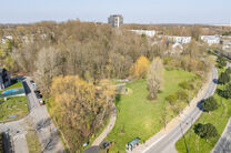 Full description: https://www.homerun.immo/en/for-sale
bart@homerun.immo &ndash; 02 445 10 00
FREE VALUATION: https://www.homerun.immo/en/valuation

This 428 m&sup2; building plot is ideally located in the recent &lsquo;Craetbosch&rsquo; development, a quiet and green re