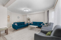 This fully move-in-ready and tastefully renovated two-bedroom apartment with terrace is located on the second floor of a well-maintained building, in an exceptionally convenient location within walking distance of Tour & Taxis and the vibrant Canal distri